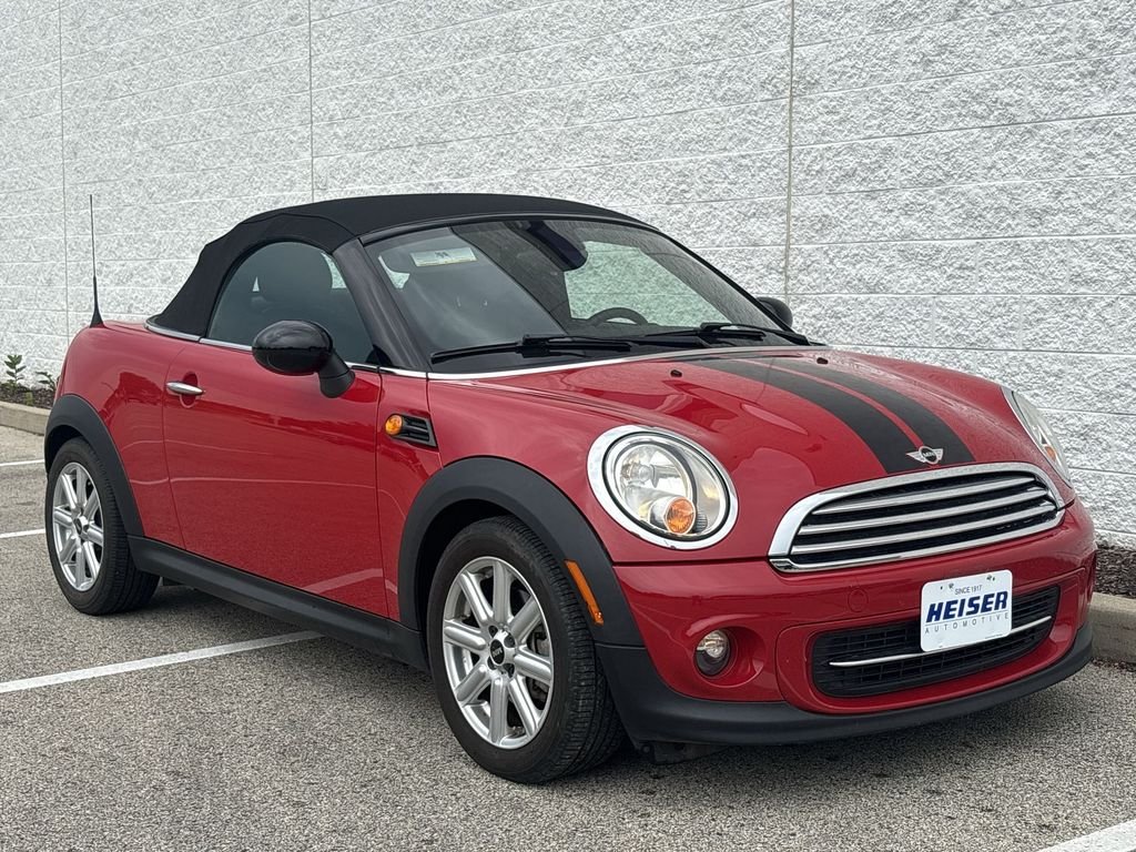 Used 2013 Red MINI  image 14