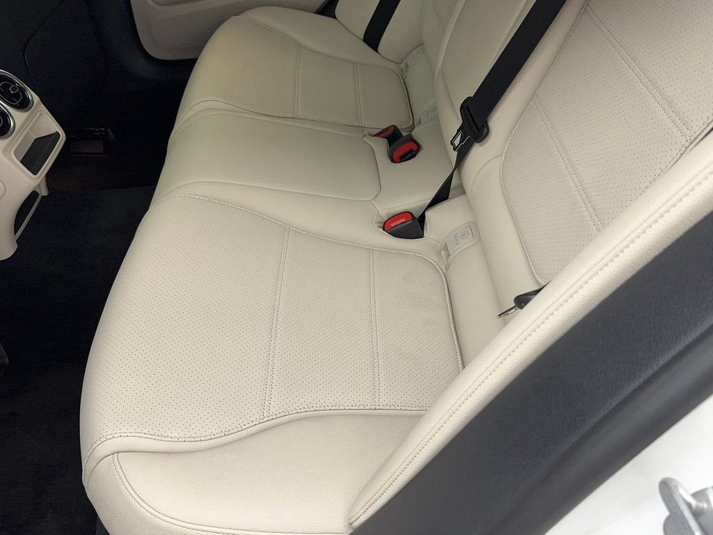 2024 Mercedes-Benz C-Class Sedan C 300 - Photo 45