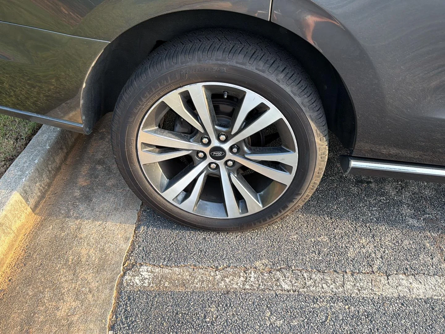 Used 2021 Magnetic Ford Limited image 7