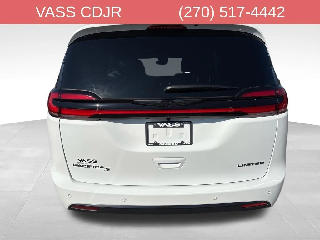 2026 Chrysler Pacifica Limited - Photo 7