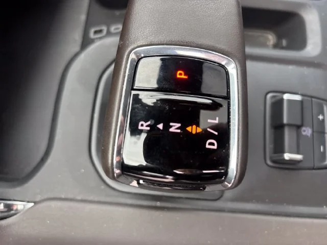 Used 2024 Sterling Metallic GMC Denali image 27