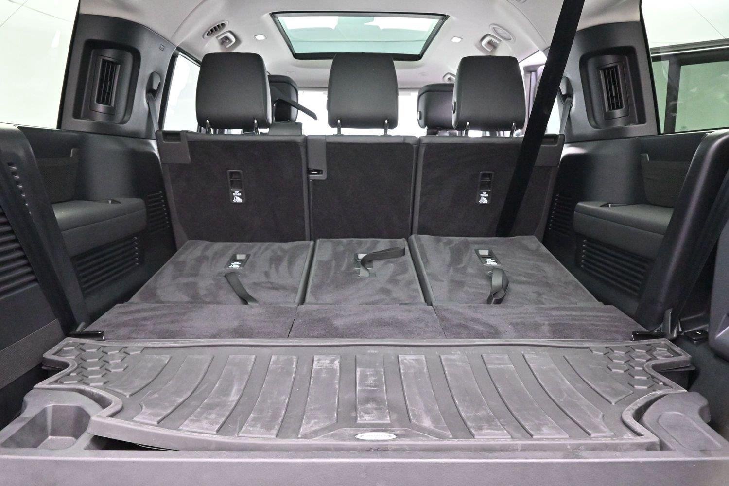 Used 2024 Eiger Grey Metallic Land Rover S image 9