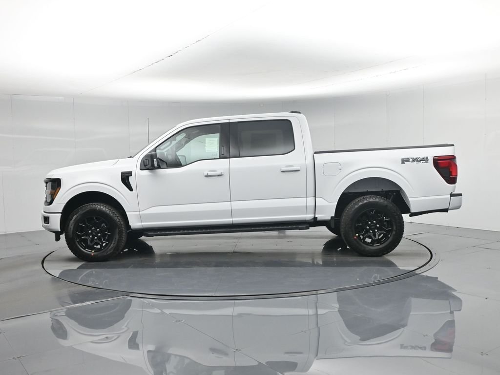New 2026 Oxford White Ford XLT image 28