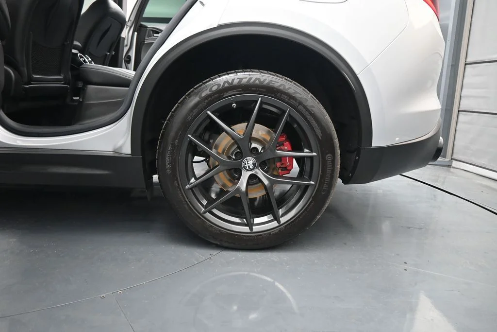 Used 2020 Gray Alfa Romeo Base image 19
