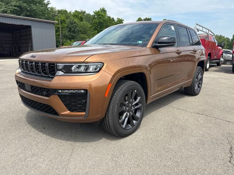 New 2026 Copper Shino Metallic Clear-Coat Exterior Paint Jeep Limited Reserve image 7