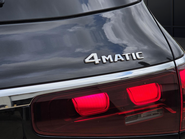 Used 2025 Black Mercedes-Benz GLS 580 image 37
