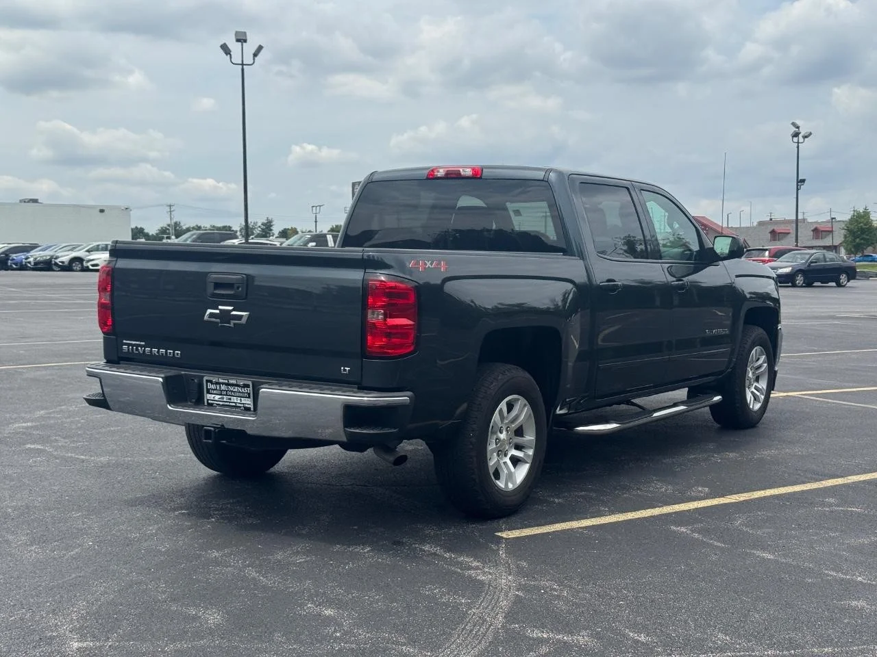 Used 2018 Graphite Metallic Chevrolet LT image 4