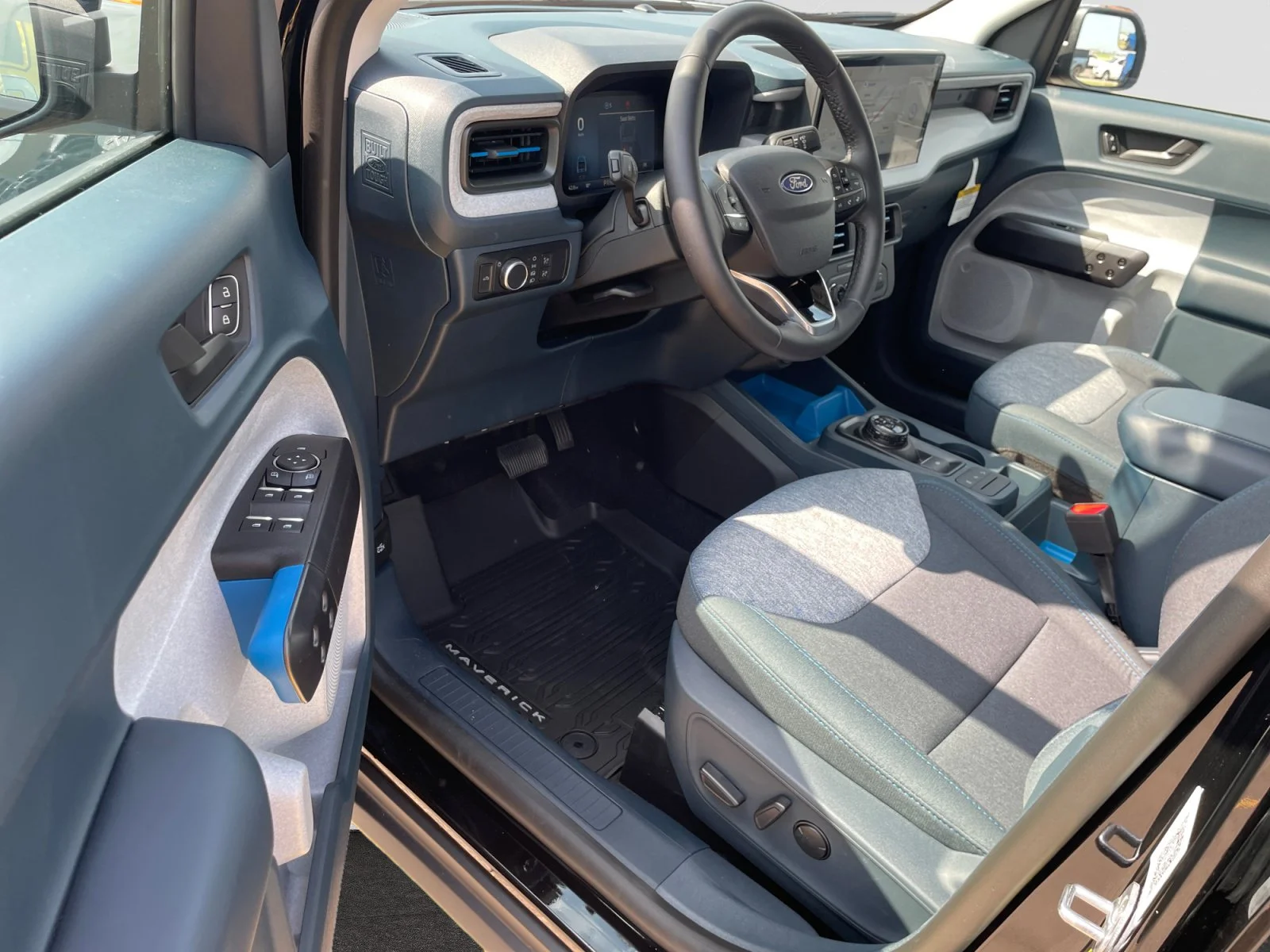 New 2026 Shadow Black Ford XLT image 12