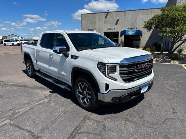Used 2024 White Frost GMC SLT image 7