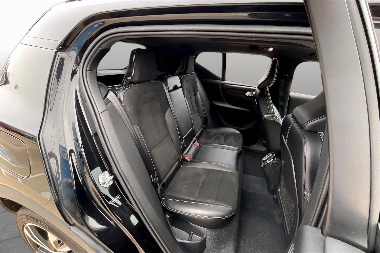 Used 2021 Black Stone Volvo R-Design image 20