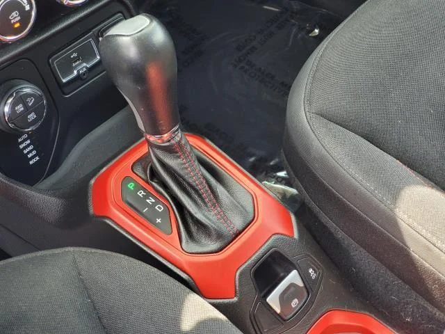 Used 2015 Colorado Red Jeep Trailhawk image 16