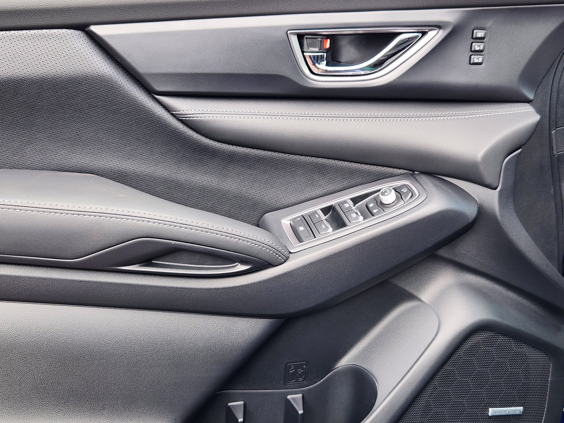 New 2026 SAPPHIRE BLUE PEARL Subaru Limited 7-Passenger image 17