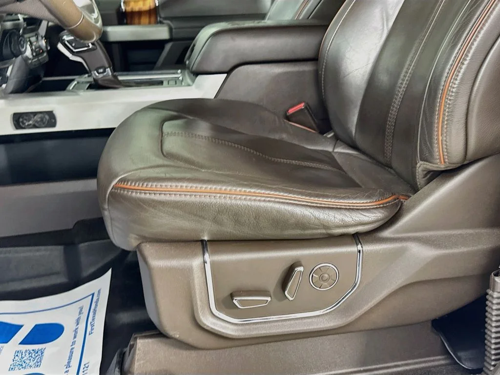 Used 2017 White Platinum Clearcoat Metallic Ford King Ranch image 25