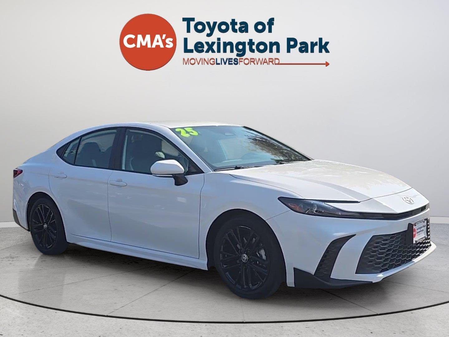 Used 2025 Ice Cap Toyota SE image 7