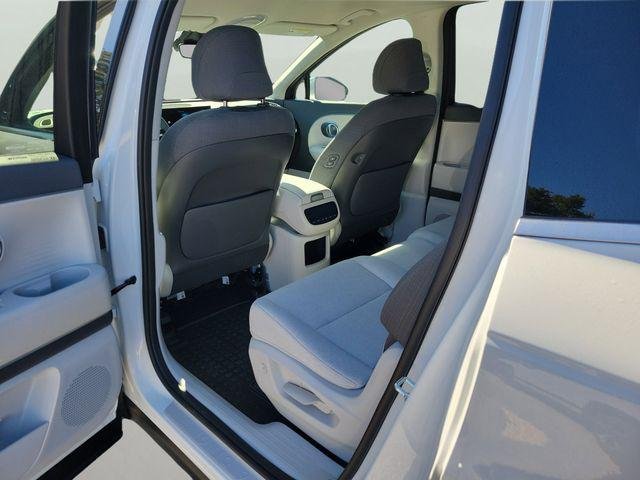 New 2026 Snow White Pearl Hyundai SE image 41