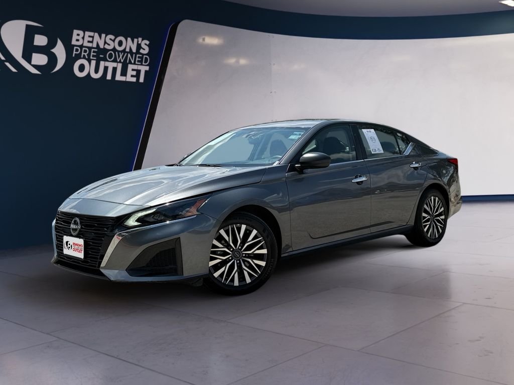 Used 2025 Gray Nissan 2.5 SV image 1