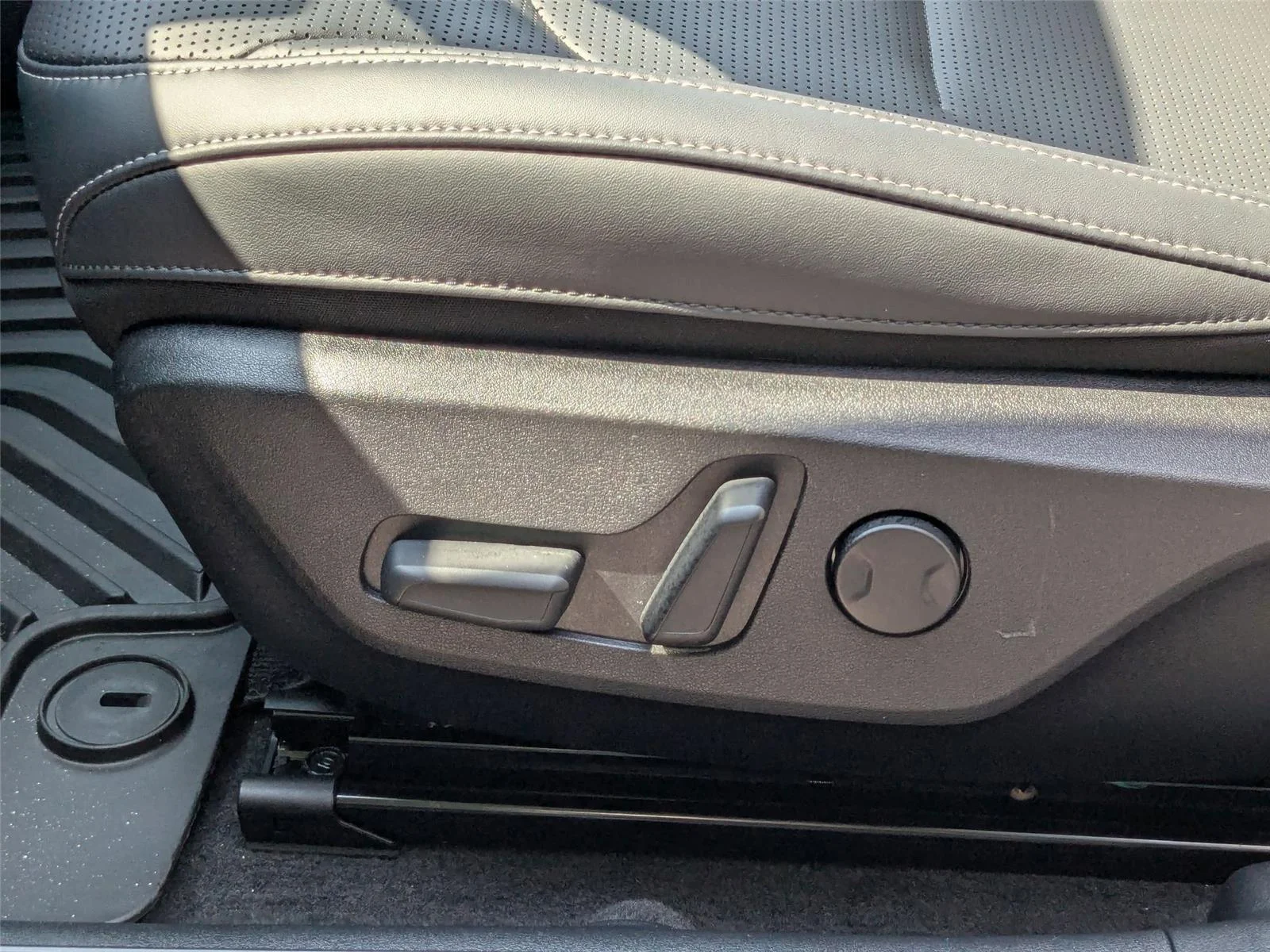 2025 Kia EV6 Wind - Photo 15