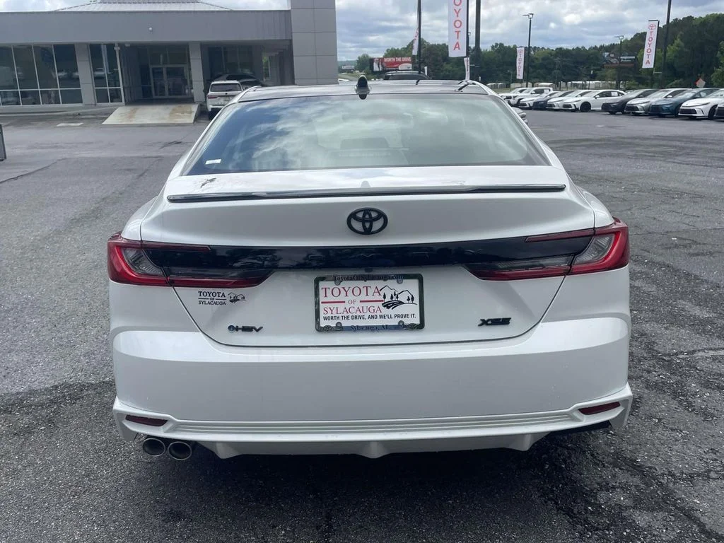 Used 2026 Wind Chill Pearl Toyota XSE image 3