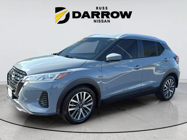 Used 2022 Gray Nissan SV image 1