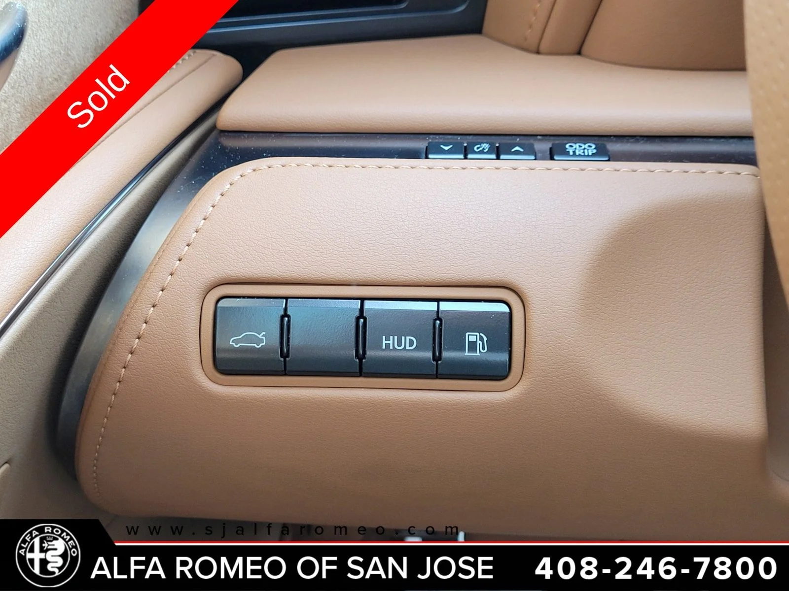 Used 2019 White Lexus 500h image 13