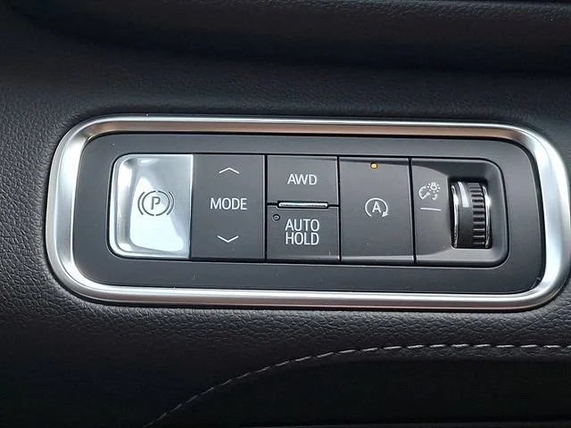 New 2026 Summit White Buick Preferred image 19