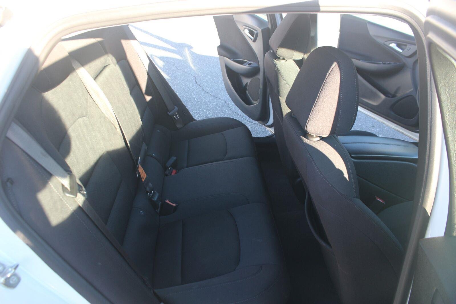 Used 2024 Summit White Chevrolet 1LT image 33