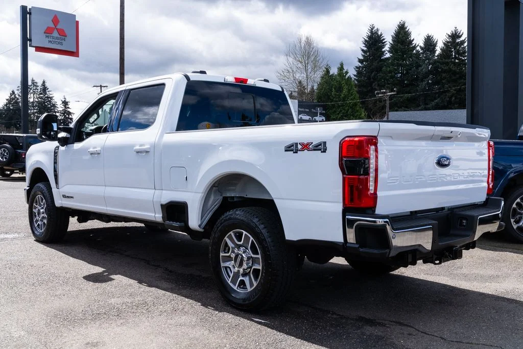 Used 2024 White Ford Lariat image 4