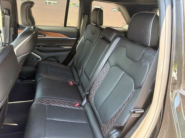 Used 2024 Black Jeep Summit Reserve 4xe image 12