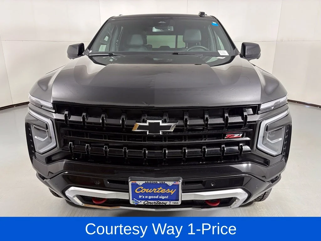 Used 2025 Black Chevrolet Z71 image 4