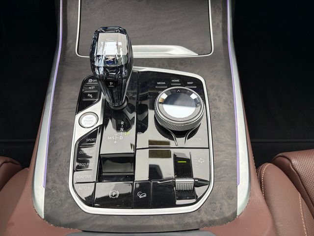 Used 2022 Brown Metallic BMW xDrive40i image 9