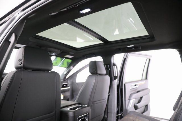 2026 Chevrolet Suburban High Country - Photo 21