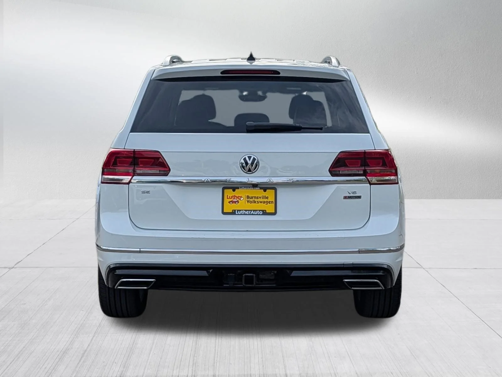 Used 2018 Pure White Volkswagen 3.6L V6 SE w/Technology image 6