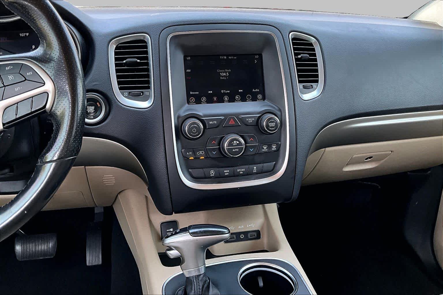 Used 2020 DB Black Clearcoat Dodge SXT image 5
