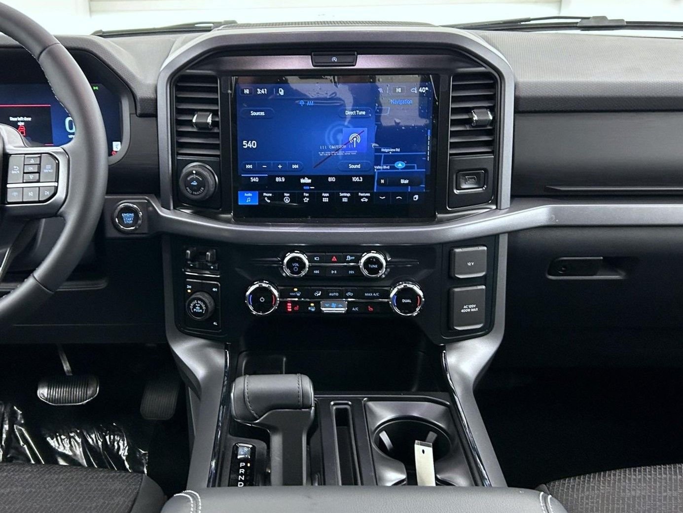 New 2026 Oxford White Ford XLT image 12