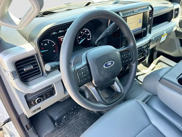 New 2025 Oxford White Ford XL KNAPHEIDE 11