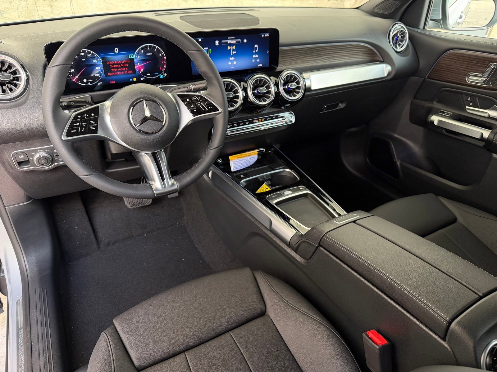 New 2026 Cirrus Silver Metallic Mercedes-Benz GLB 250 image 29