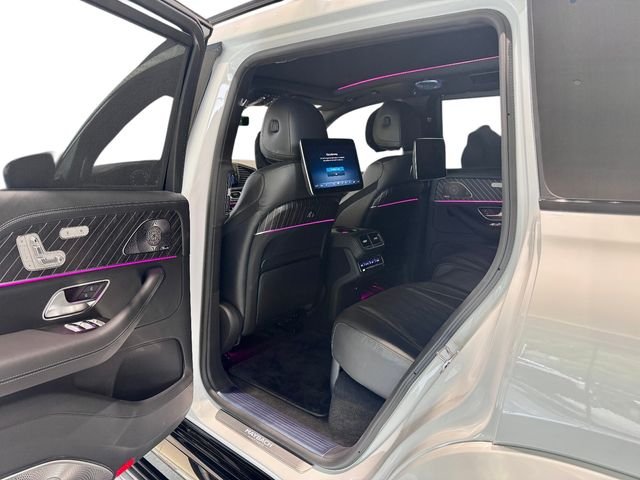 New 2026 MANUFAKTUR Moonlight White Metallic Mercedes-Benz Maybach GLS 600 image 27
