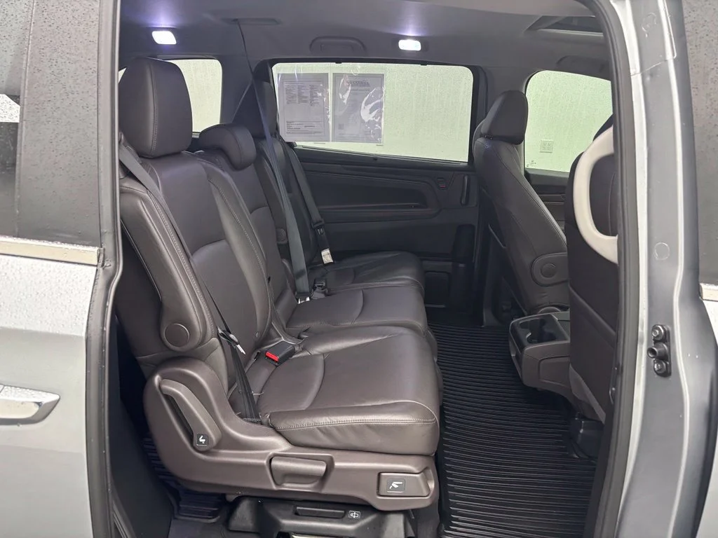 Used 2019 Silver Honda EX-L image 40