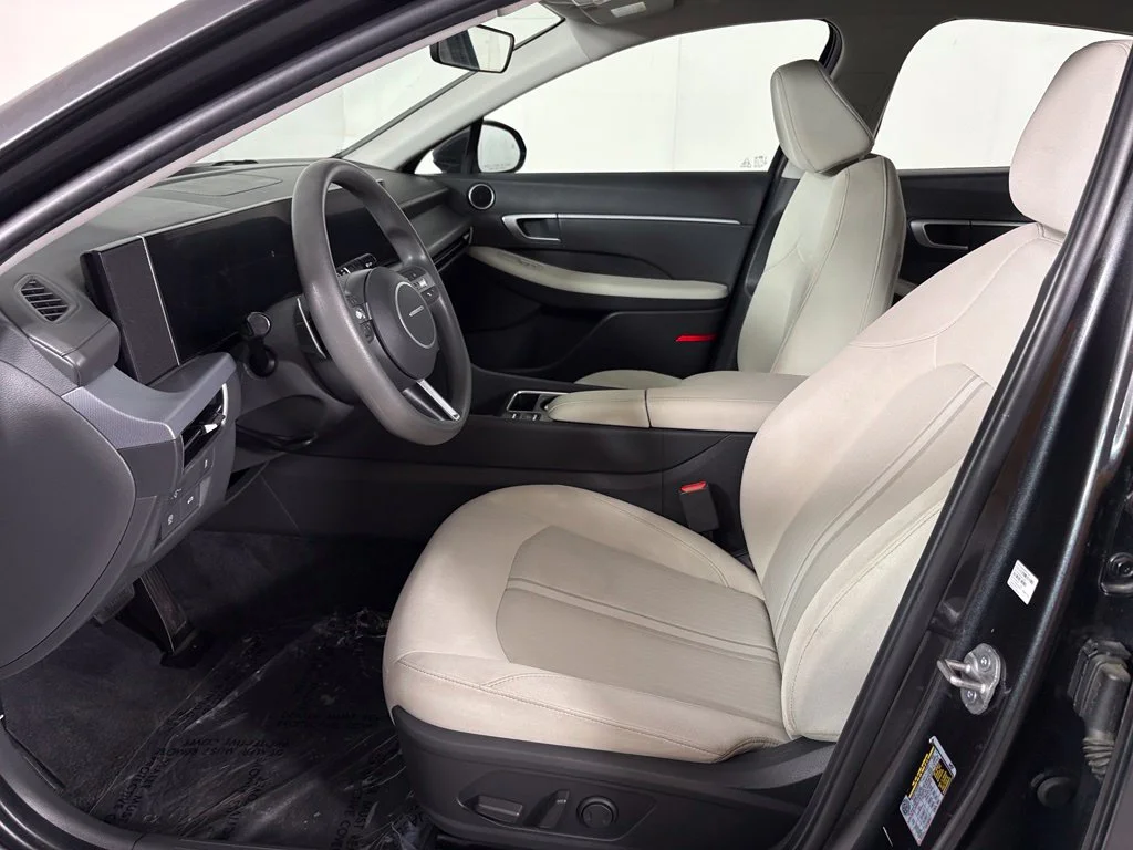 Used 2024 Gray Hyundai SEL image 14