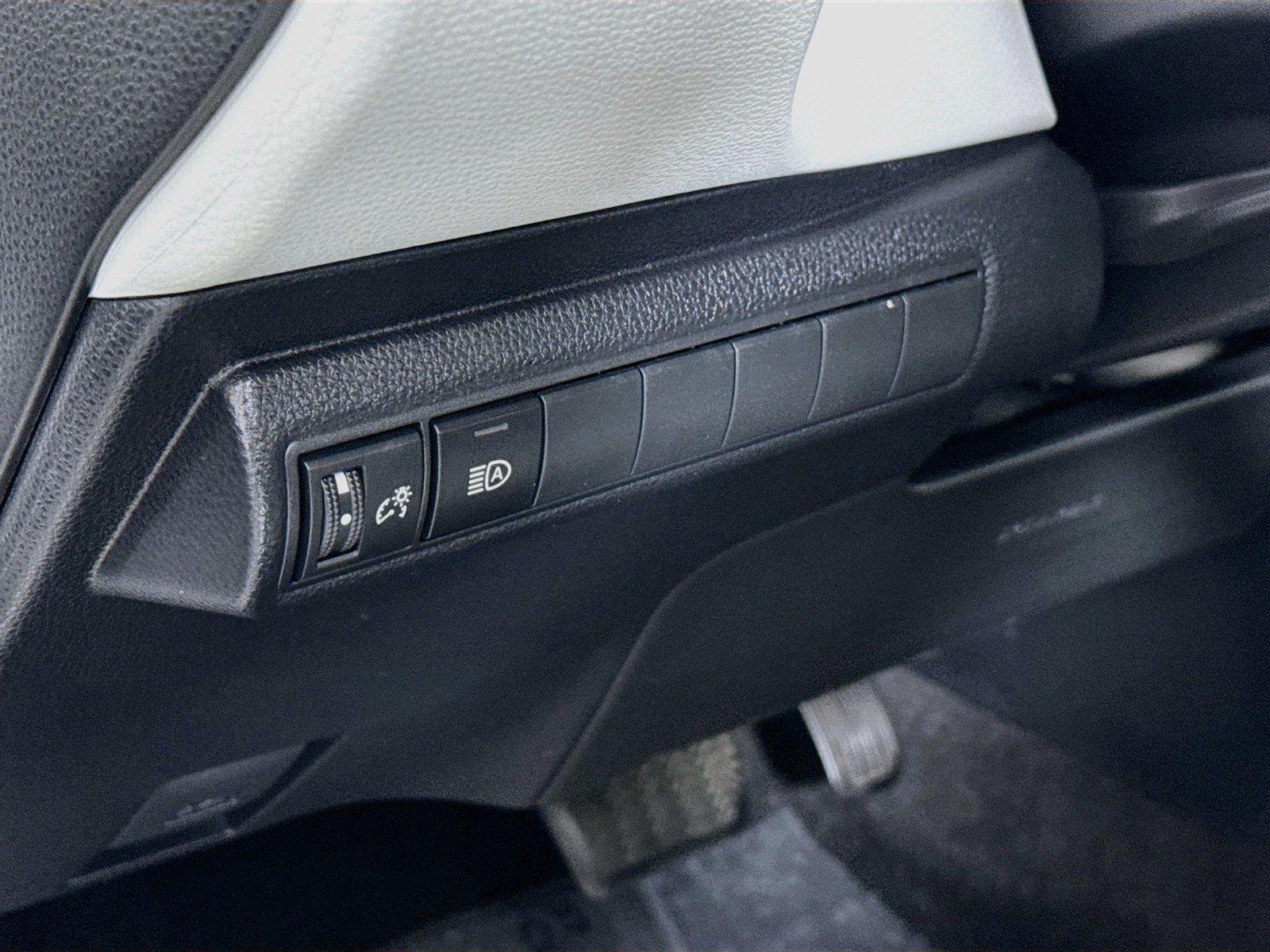 Used 2024 Wind Chill Pearl Toyota XSE image 16