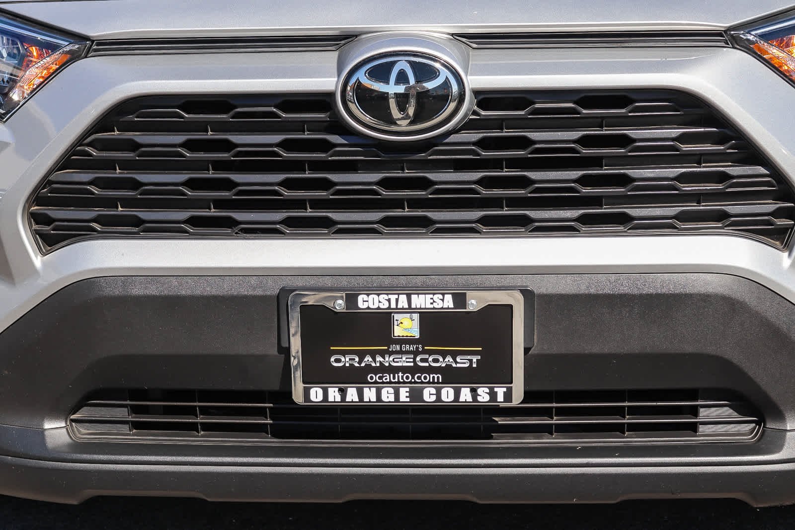 Used 2021 Silver Sky Metallic Toyota XLE image 9