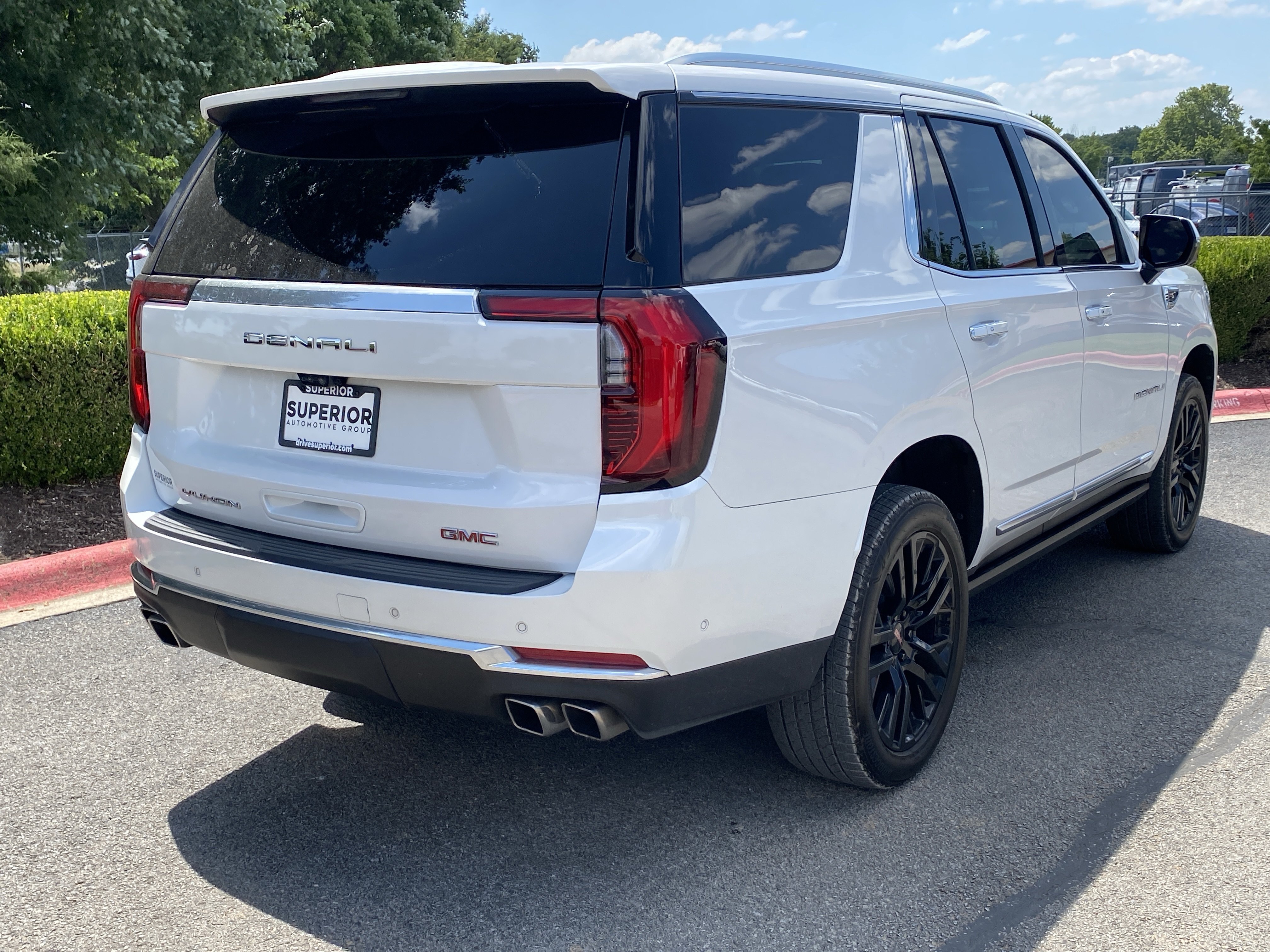 Used 2025 White Frost Tricoat GMC Denali image 3