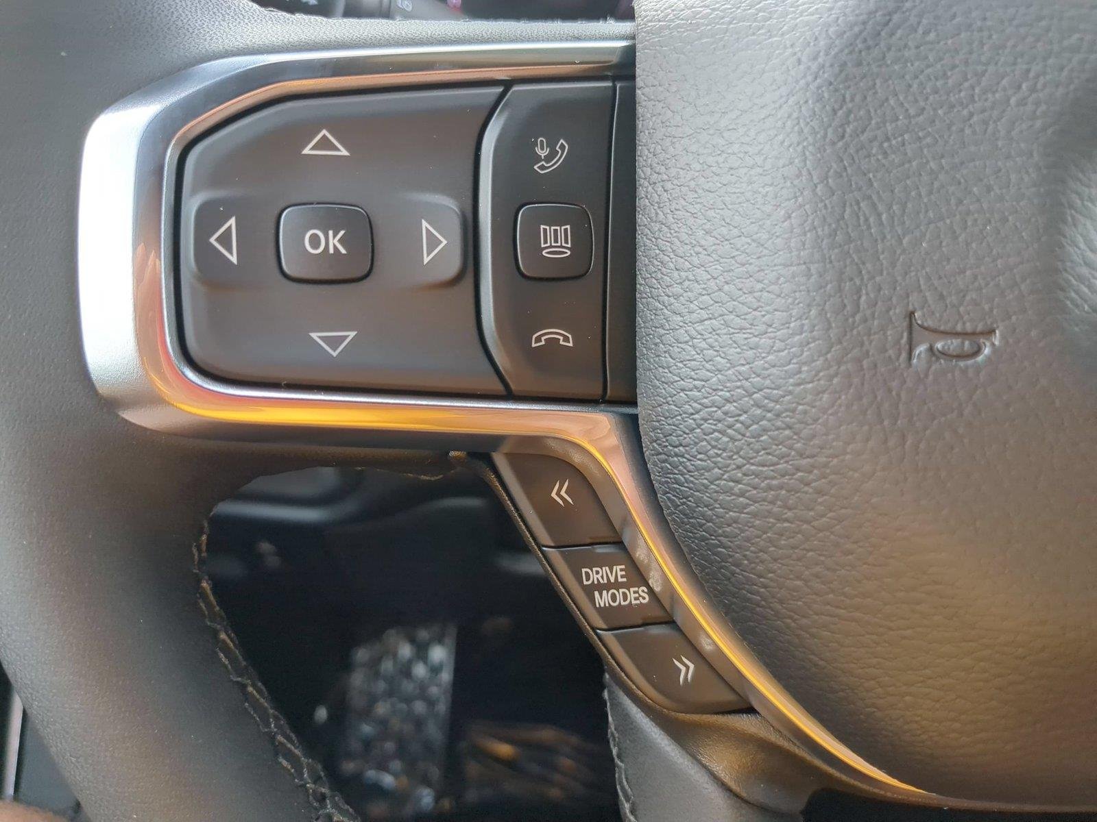 New 2026 Diamond Black Crystal Pearl-Coat Exterior Paint RAM Laramie image 16