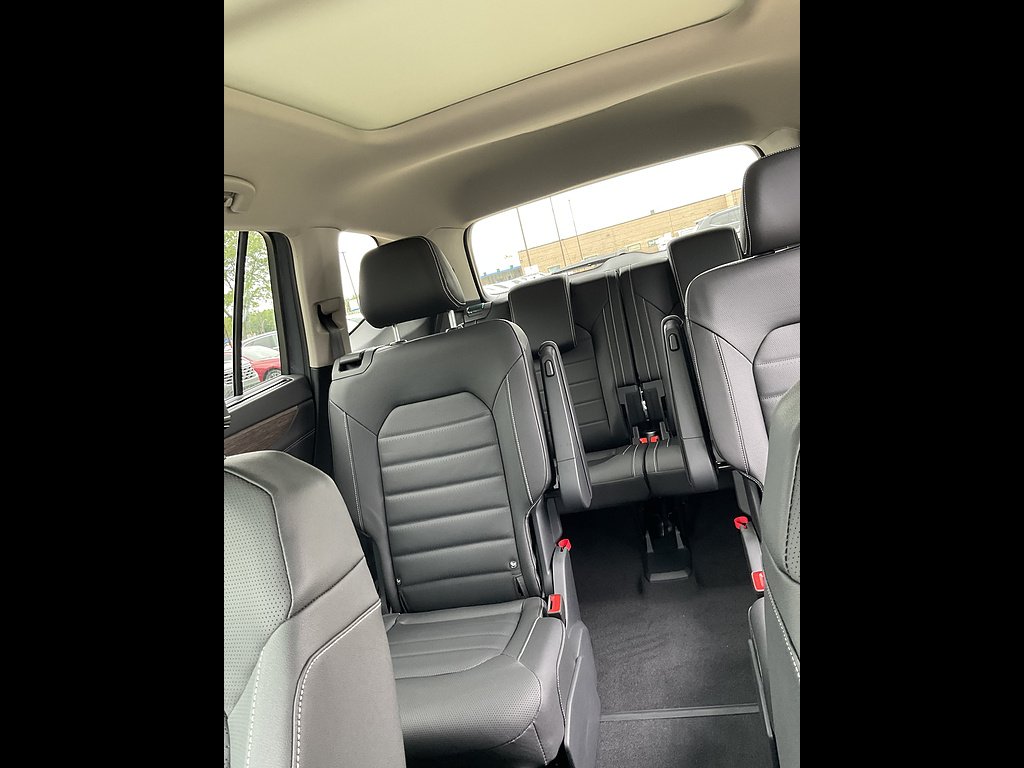 New 2026 Pure Gray Volkswagen SEL 4Motion image 10