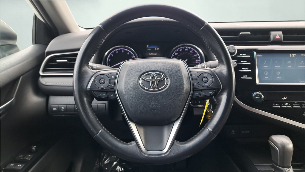 Used 2019 White Toyota SE image 18