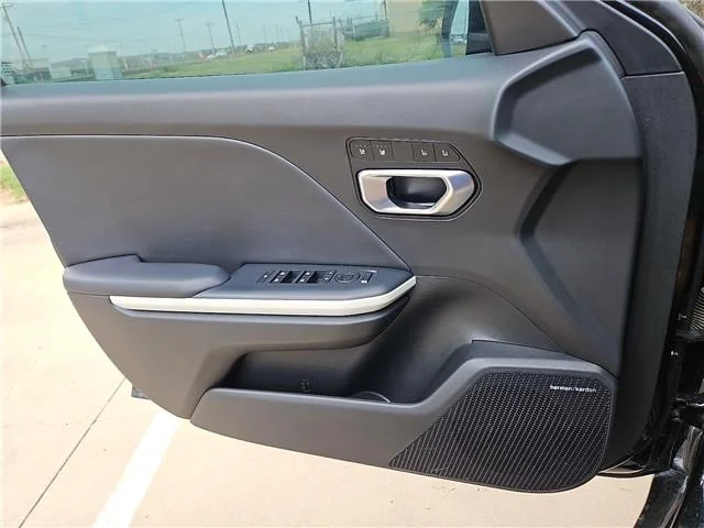 Used 2025 Aurora Black Pearl KIA GT-Line (IVT) image 13