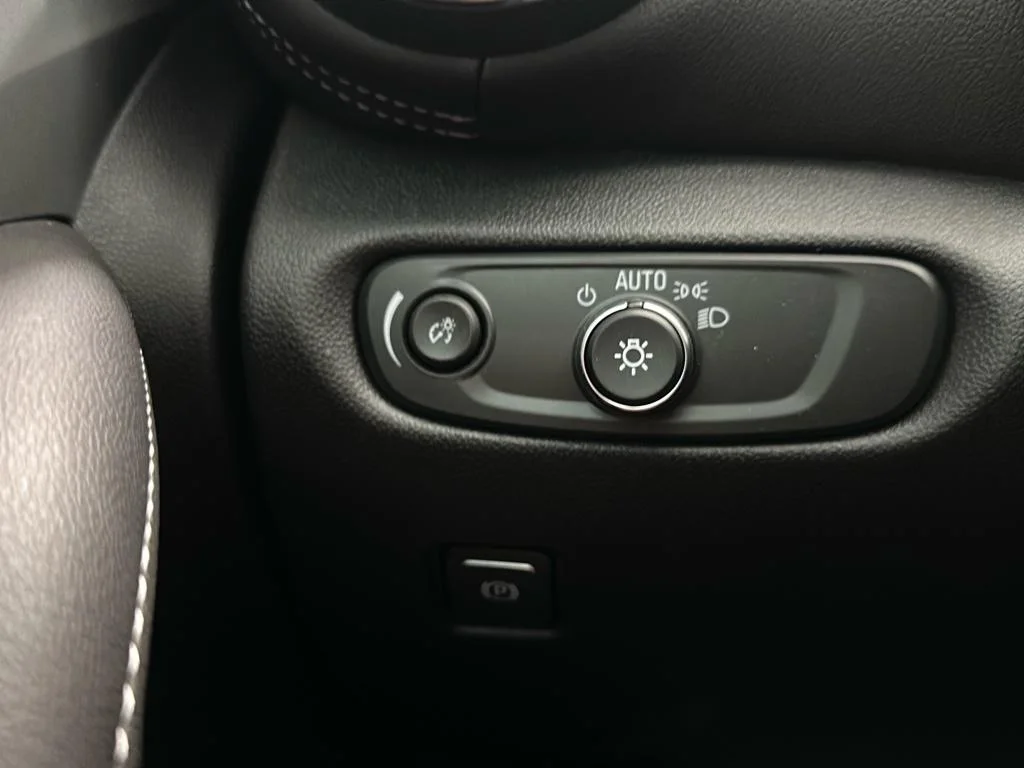 2025 Chevrolet Blazer 2LT - Photo 34
