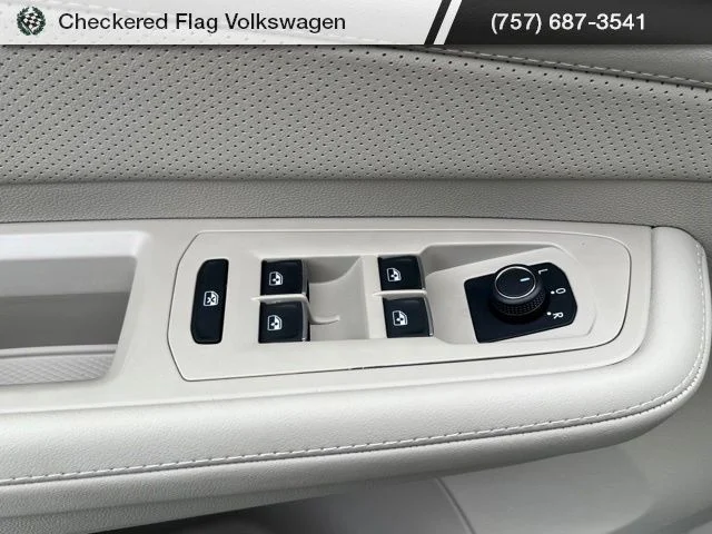 Used 2026 Opal White Pearl Volkswagen 2.0T SE image 16