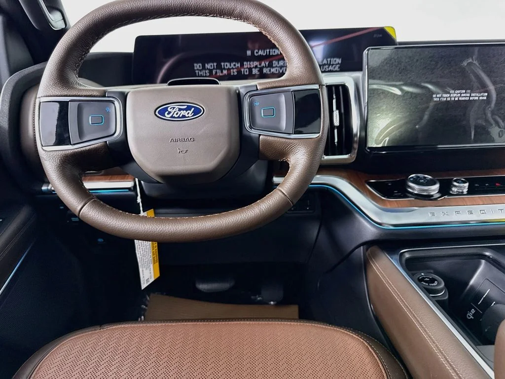 New 2027 Star White Metallic Tri-Coat Ford MAX King Ranch® image 24