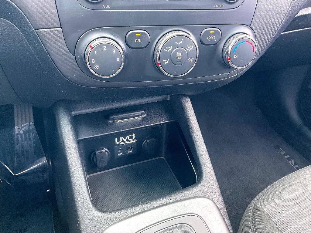 Used 2014 Abyss Blue Kia EX image 24